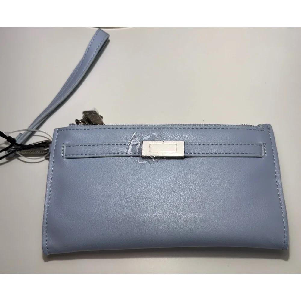 Steve Madden Brivers Wristlet Light Blue Vegan Leather‎ Zip Around Clutch Wallet